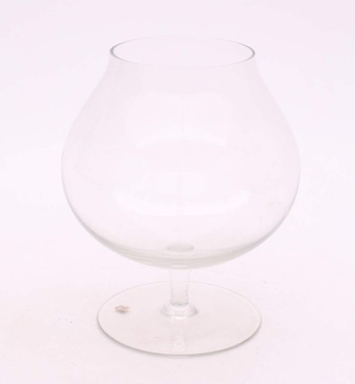 Skleněná váza ve tvaru skleničky