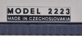 Mechanický psací stroj Consul 2223