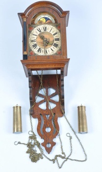 Replika historických kyvadlových hodin