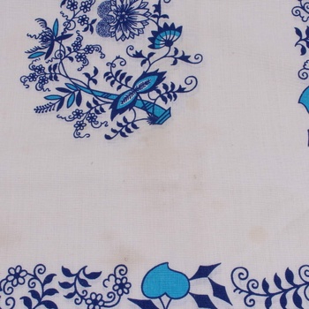 Textilní ubrus bílo-modrý 140 x 120 cm