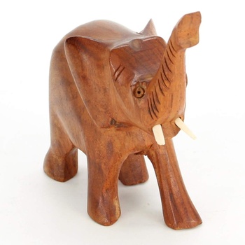 Dřevěná soška slona s chobotem nahoru