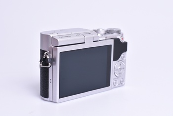 Fotoaparát Panasonic Lumix DC-GX800 tělo