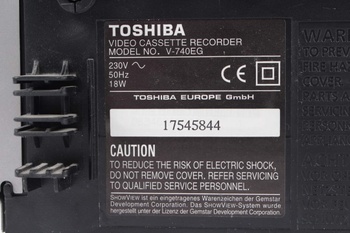 VHS rekordér Toshiba V740EG