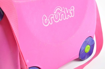 Dětský růžový cestovní kufřík, značka Trunki