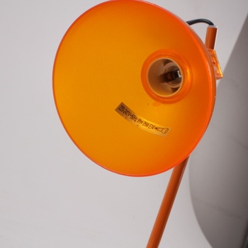 Stolní lampa oranžové barvy