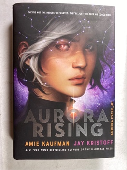 Amie Kaufmanová: Aurora Rising Měkká (2020)