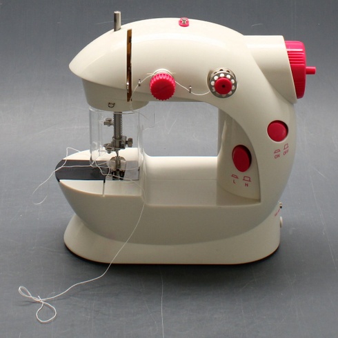 Dětský šicí stroj Theo Klein 7901