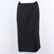 Dámská sukně černé barvy pod kolena
